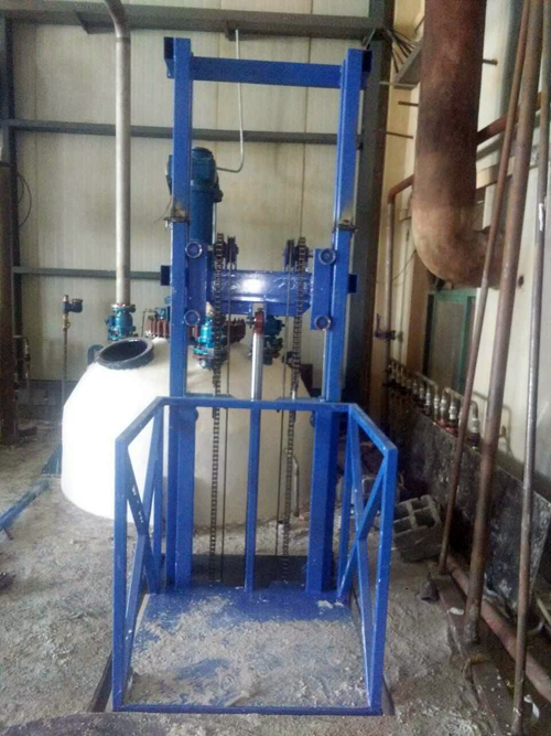 導軌式液壓升降貨梯