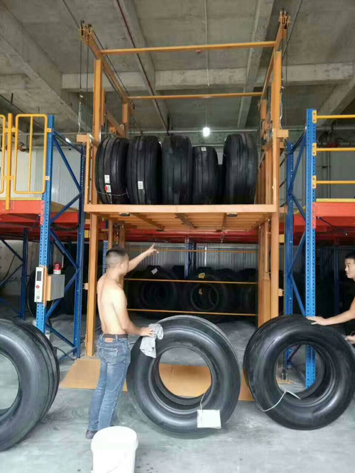 液壓升降貨梯