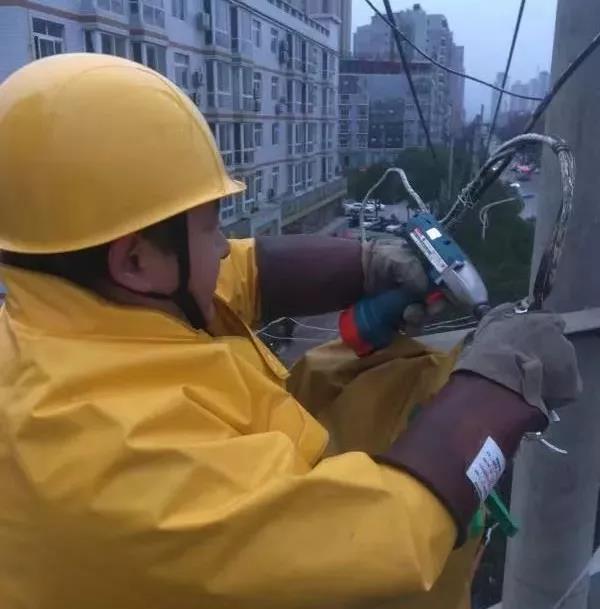 液壓升降貨梯