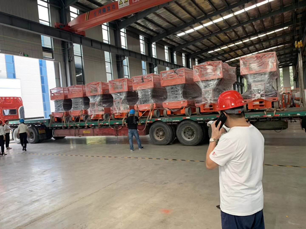 液壓輪（lún）液壓升降平台